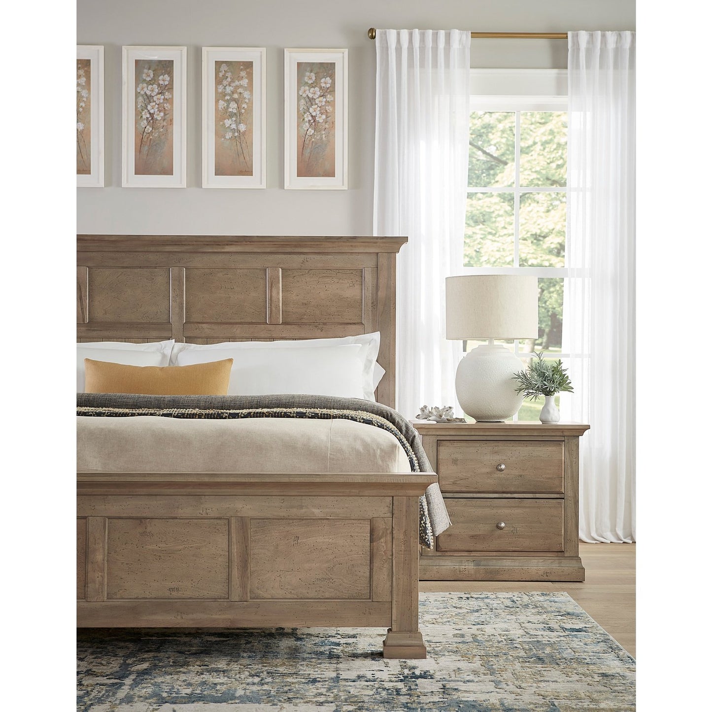 Carlisle Window Pane Bed King