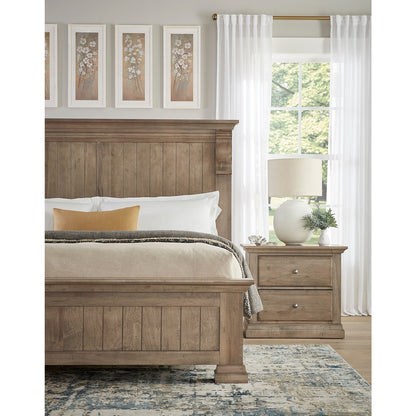 Carlisle Corbel Bed Queen